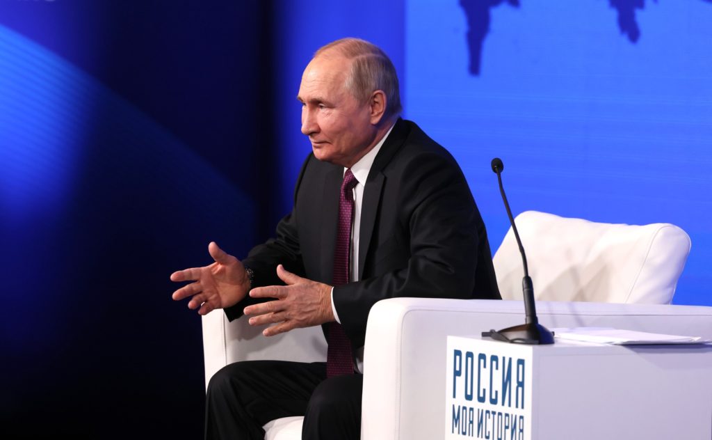 ⚡️ Президент России Владимир Путин сообщил, что программа материнского капитала будет продлена до конца 2026 года