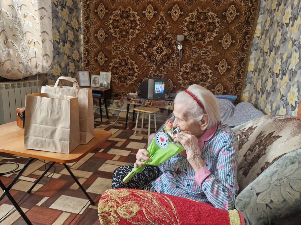 В значимый, для города Великие Луки год — 80-летие со дня освобождения города воинской Славы реализуется проект «Поздравление ветерана»