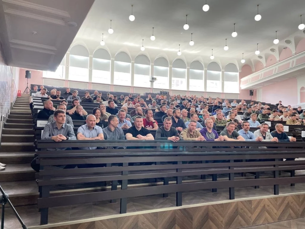 20 инструкторов из Псковской области завершили обучение и готовы приступить к работе в Центре военно-спортивной подготовки и патриотического воспитания