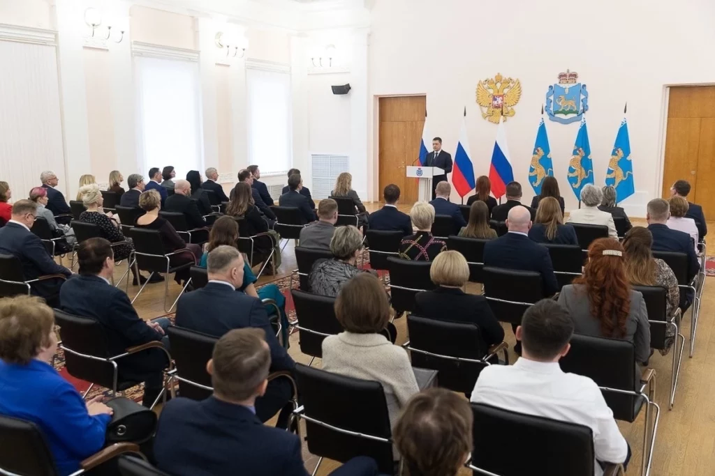 Губернатор Ведерников о реализации нацпроектов в 2022 году: 3 место на Северо-Западе и 16- в стране