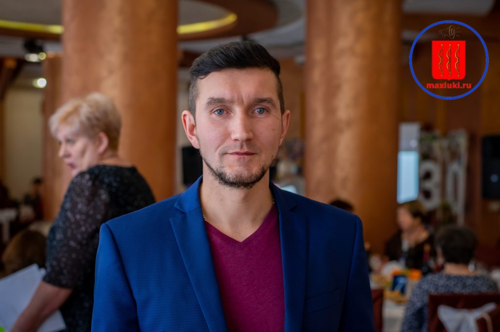 Руководитель благотворительного фонда «ОБЪЕДИНЕНИЕ» Максим Савельев поздравляет с 1 мая