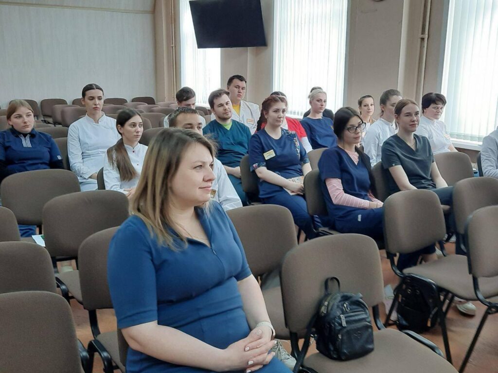 Руководитель Великолукского филиала областной больницы Татьяна Кобзева обсудила с руководством Великолукского медицинского колледжа вопрос подготовки среднего медицинского персонала для больницы