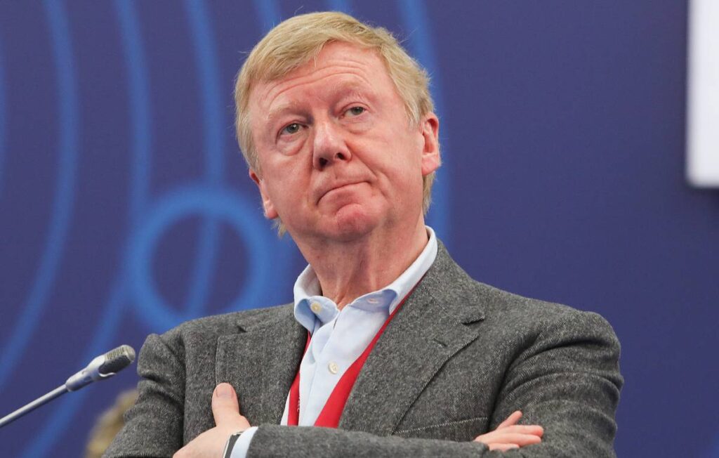 Чубайс организовал центр изучения России после 1991 года: Прикидываете сколько он расскажет, а?