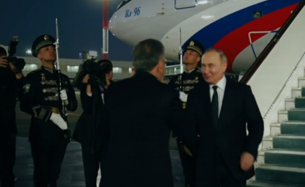 Третья зарубежная поездка главы государства после его инаугурации продлится два дня