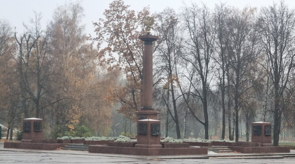 16 лет назад городу Великие Луки присвоено почетное звание Российской Федерации «Город воинской славы»