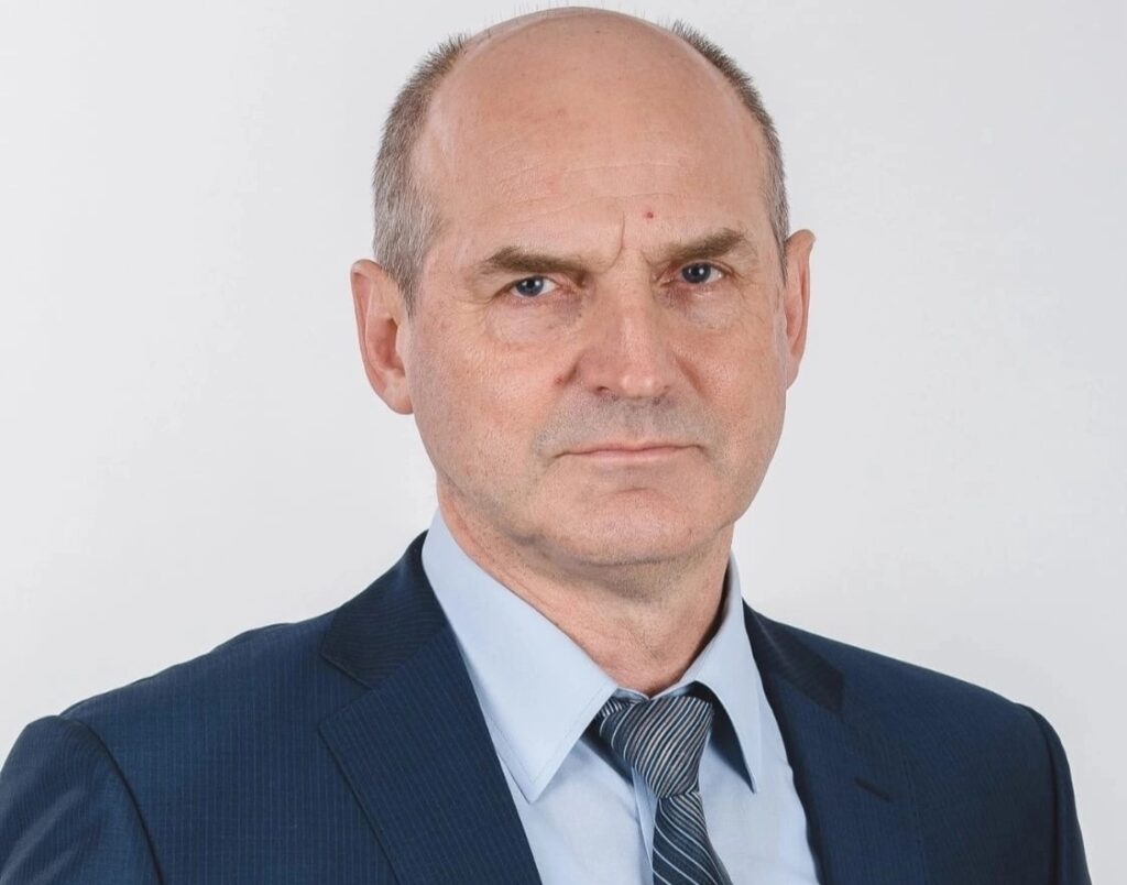 В Великих Луках народный избранник Сергей Агарев примет граждан лично