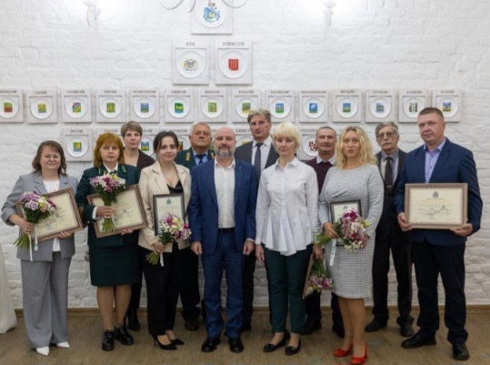 Работников лесного хозяйства чествовали в Правительстве Псковской области  