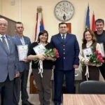Офицеры регионального следственного управления поздравили педагогов с Днем учителя