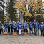 «ЕДИНАЯ РОССИЯ» в Великих Луках провела субботник в сквере великого математика