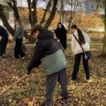 В Великих Луках продолжается осенний месячник по благоустройству территории