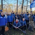 Великолукские «Единороссы» провели очередной субботник